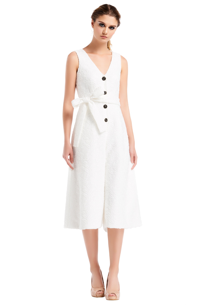 WEE Brand, dress, white dress, cocktail dress, party dress, designer dress, outfit, fashion, ชุดแบรนด์เนม, เช่าชุด, เดรส, เดรสสั้น, ชุดออกงาน, ชุดปาร์ตี้