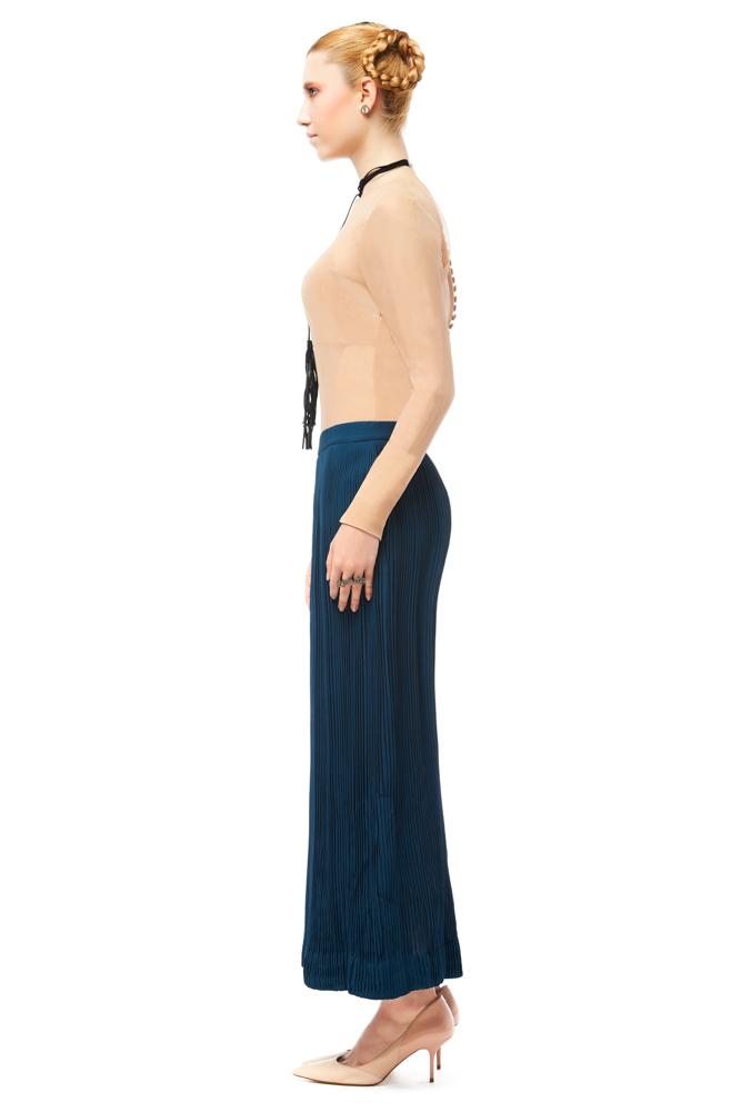 side view of the dress