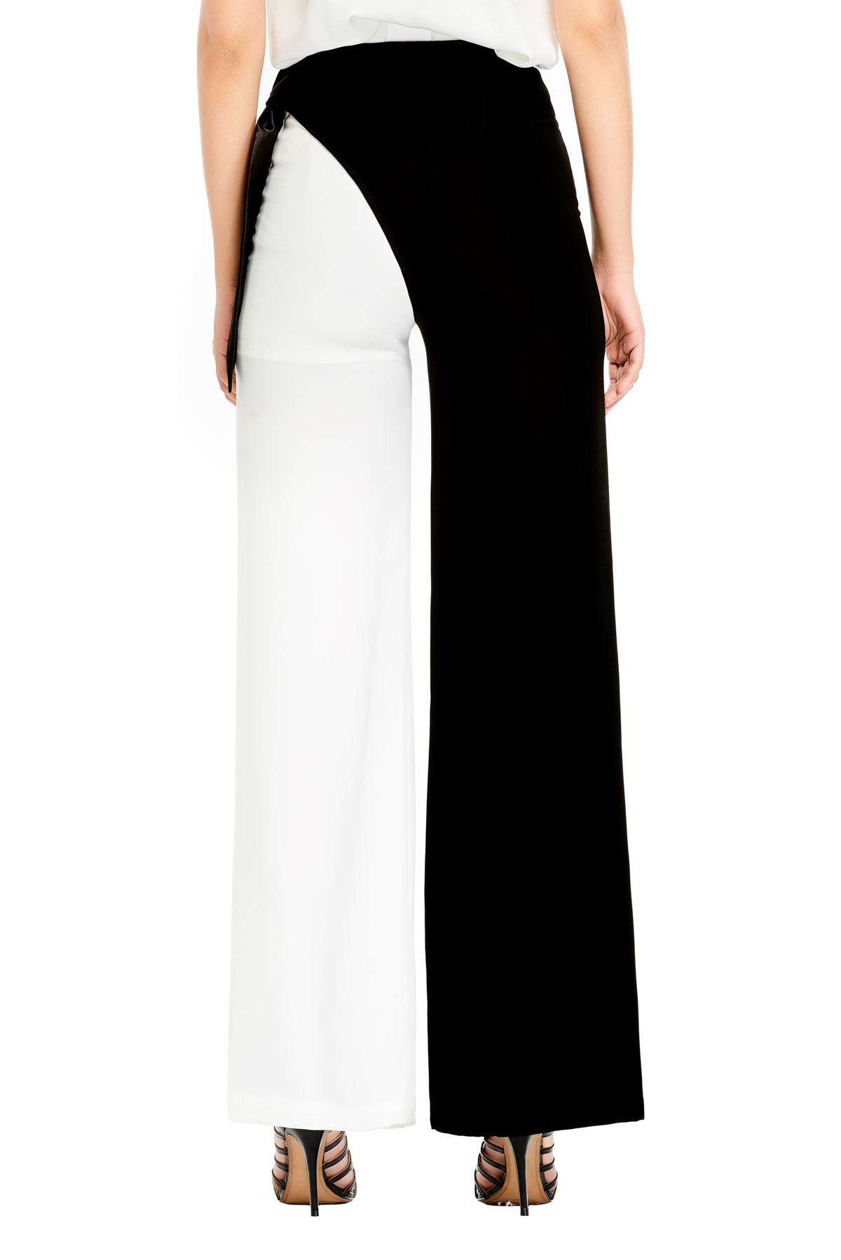 Vickteerut, trousers, black trousers, white trousers, pants. party outfit, designer outfit, outfit, fashion, designer clothes, ชุดแบรนด์เนม, เช่าชุด, กางเกง, ชุดออกงาน, ชุดปาร์ตี้