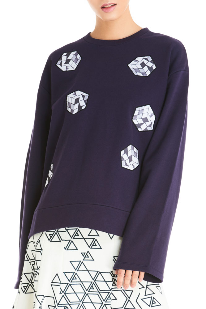 Tibaeg, sweater, purple sweater, winter outfit, print sweater, vacation outfit, designer outfit, outfit, fashion, designer clothes, ชุดแบรนด์เนม, เช่าชุด, เสื้อหนาว, สเวตเตอร์, ชุดไปเที่ยว