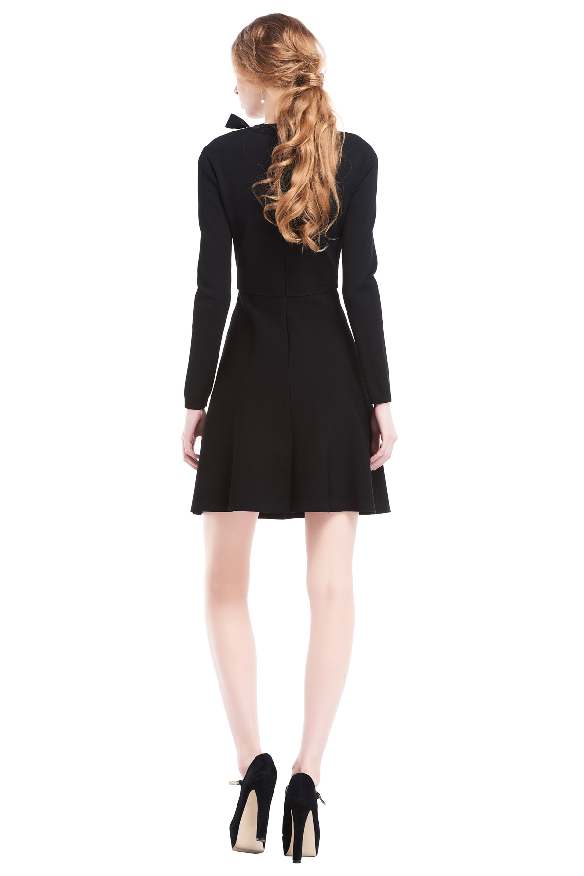 Valentino, dress, mini dress, white dress, black dress, short dress. party dress, designer dress, outfit, fashion, designer clothes, ชุดแบรนด์เนม, เช่าชุด, เดรส, เดรสสั้น, ชุดออกงาน, ชุดปาร์ตี้, ชุดไปเที่ยว