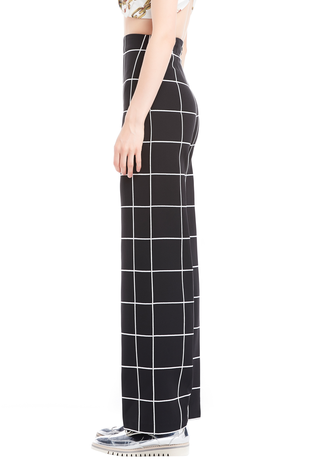 Vickteerut, pants, striped pants, print dress, short dress. party dress, beach dress, designer dress, outfit, fashion, designer clothes, ชุดแบรนด์เนม, เช่าชุด, เดรส, เดรสสั้น, ชุดออกงาน, ชุดปาร์ตี้, ชุดไปทะเล