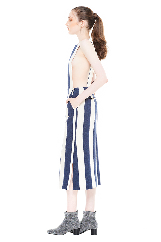 side view of the dress